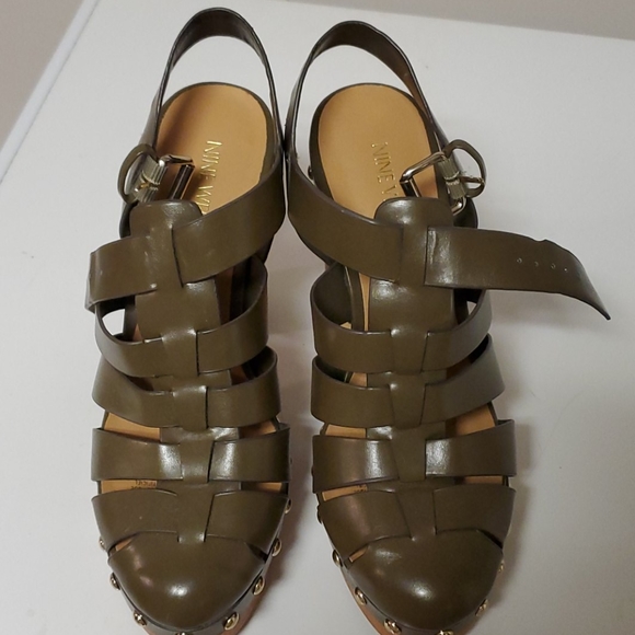 Shoes - Picture 1 of 2